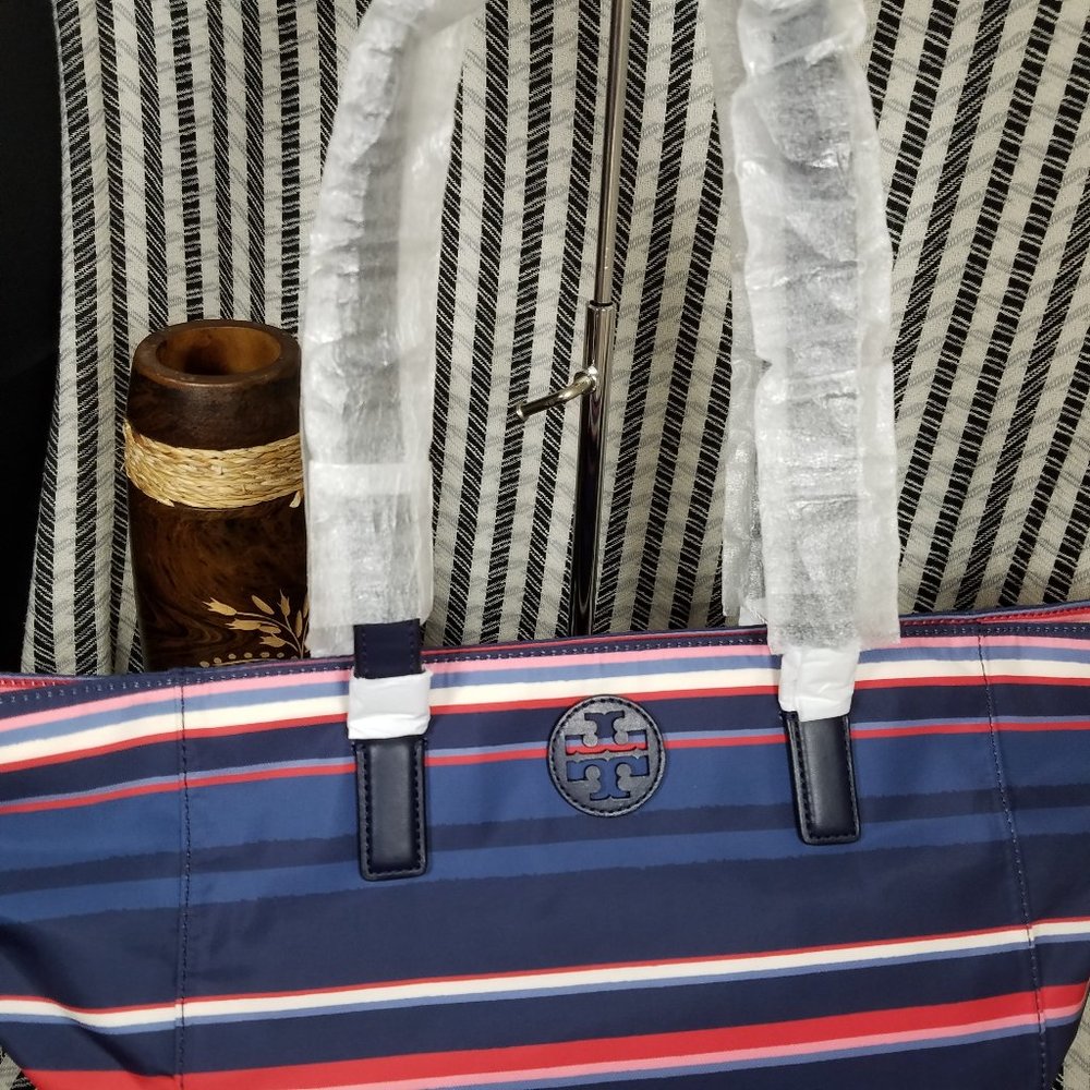 Ella Tory Burch Nylon Printed Tote Canyon stripe - Picture 12 of 16